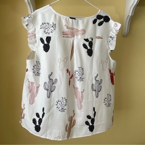 SHEIN Women’s Size 2XL V Neck tunic with ruffle cap sleeves Brown Black Red Tan - Picture 2 of 11